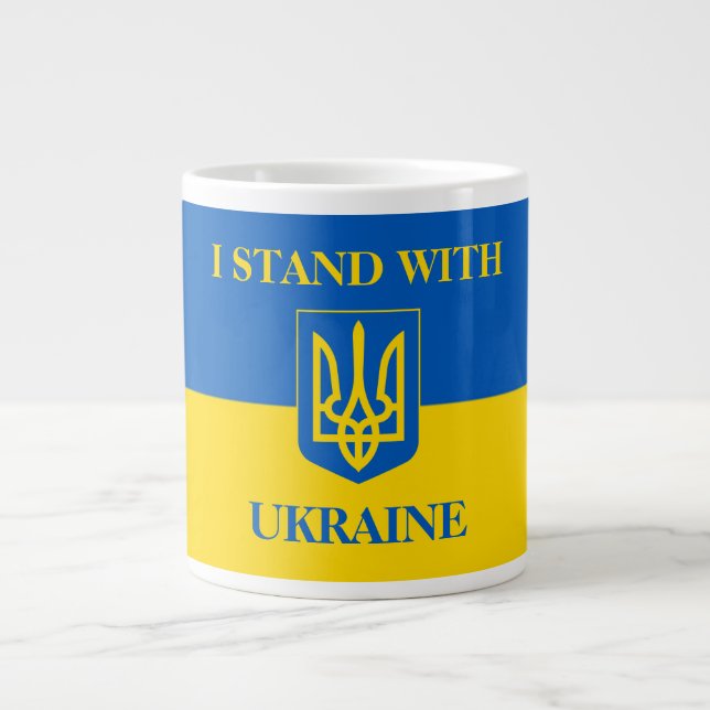 I stand with Ukraine. Ukrainian Flag& Coat of Arms Jumbo-Tasse (Vorderseite)