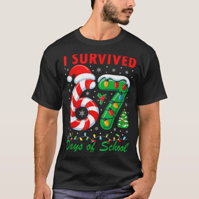 I Survived 67 Days Of School Christmas Candy Cane  T-Shirt (Vorderseite)