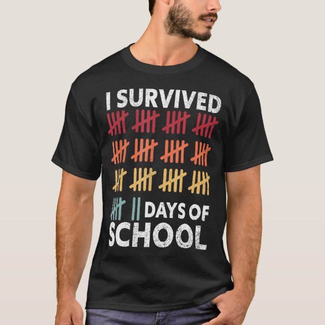 I Survived 67 Days Of School Funny 67 Counting Mat T-Shirt (Vorderseite)