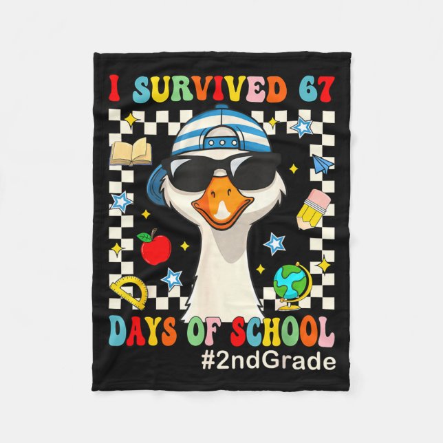 I Survived 67 Days Of School Funny Goose Boys 2nd  Fleecedecke (Vorderseite)