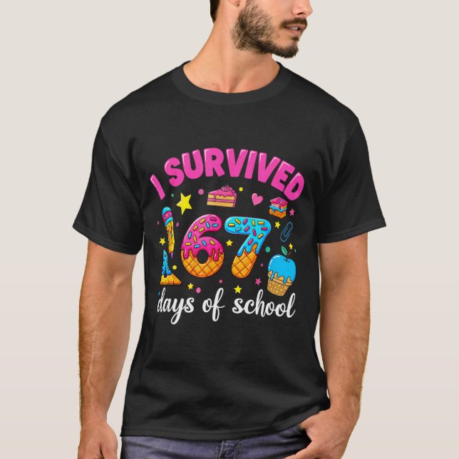 I Survived 67 Days Of School Funny Meme Teacher St T-Shirt (Vorderseite)
