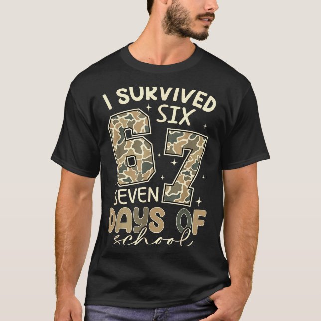 I Survived 67 Days Of School Funny Meme Teacher St T-Shirt (Vorderseite)