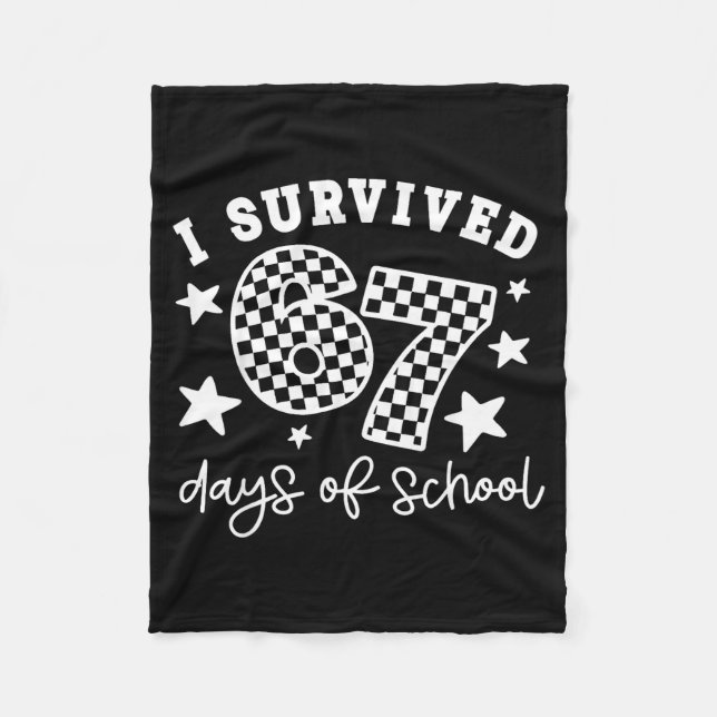 I Survived 6-7 Day Of School Funny Meme Teacher Si Fleecedecke (Vorderseite)