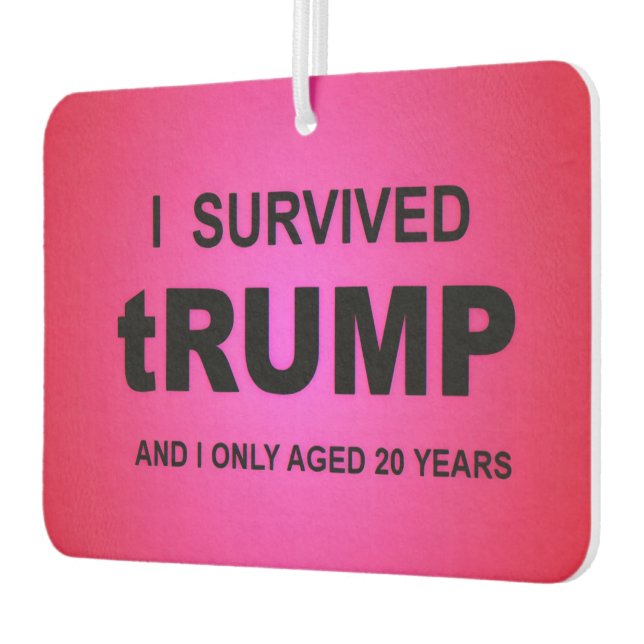 I Survived tRUMP Autolufterfrischer (Links)