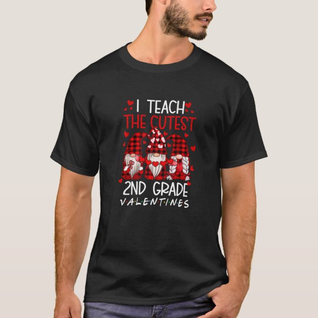 I Teach The Cutest 2nd Grade Valentines Gnome Teac T-Shirt (Vorderseite)