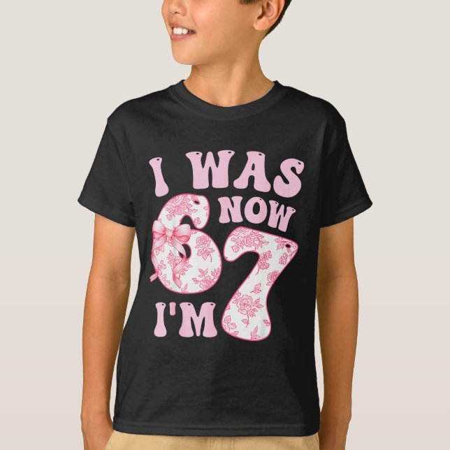 I Was 6 Now I'm 7 67 Meme Groovy Retro 7th Birthda T-Shirt (Vorderseite)