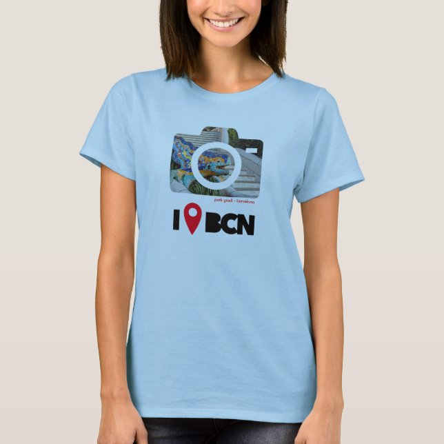 I was in Barcelona: Antoni Gaudi's Park Güell T-Shirt (Vorderseite)