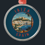 Ibiza Spain Retro Distressed Circle Ornament Aus Metall<br><div class="desc">Ibiza retro Vektor Reise Design. Ibiza ist eine der Balearen Inseln,  ein Archipel von Spanien im Mittelmeer.</div>