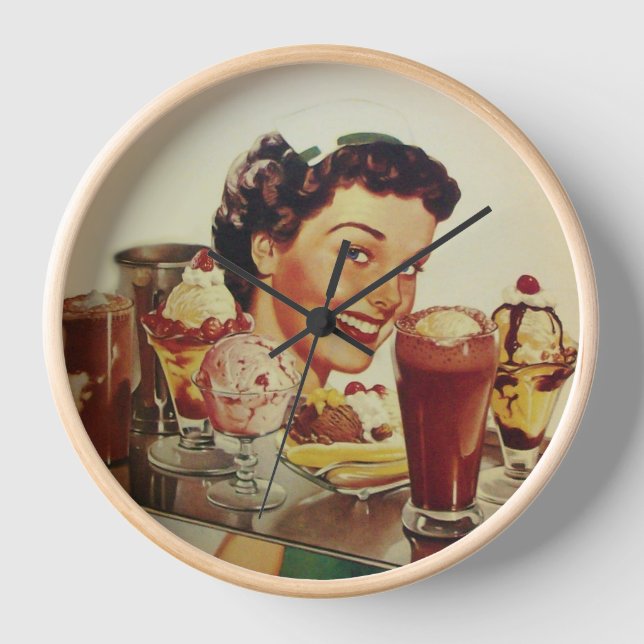 ICE CREAM PARTY Girl of Ice Wanduhr (Vorderseite)