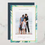 Iced Agate Border | Hanukkah Foto Gold Folien Feiertagskarte<br><div class="desc">Senden Sie Hanukkah Grüße an Freunde und Familie mit unseren eleganten Fotokarten. Die Karte ist für ein vertikal oder portrait orientiertes Foto mit Single konzipiert und verfügt über einen Aquarelle-Agoode mit geraden Scheiben in luftigem Aqua und Grün mit einer goldenen Folie. Personalisieren Sie mit Ihrem Hanukka Gruß und Familiennamen(en).</div>