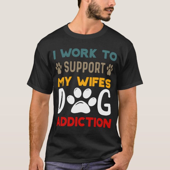 Ich arbeite daran, die Liebe von Hunden zu unterst T-Shirt (Vorderseite)