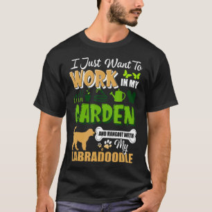 Ich arbeite im Garten und hänge mit meinem Labrado T-Shirt