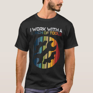 Ich arbeite mit einer Reihe von Werkzeugen Mechani T-Shirt