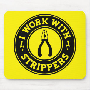 Ich arbeite mit Strippern #USAPatriotGraphics © Mousepad