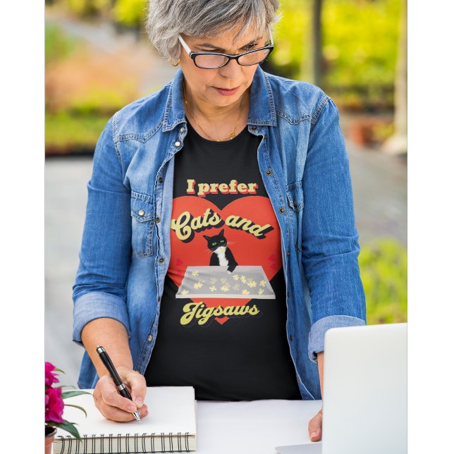 Ich bevorzuge Katzen und Jigsägen T-Shirt (Von Creator hochgeladen)