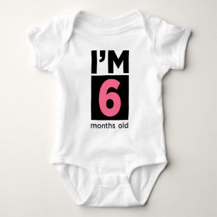 Ich bin 6 Monate alt rosa Baby Strampler