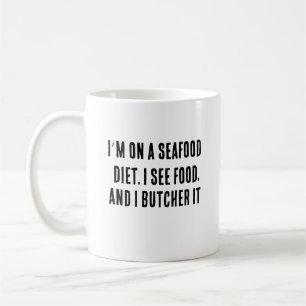 Ich bin auf Meeresfrüchte-Diät. Ich sehe Essen und Kaffeetasse