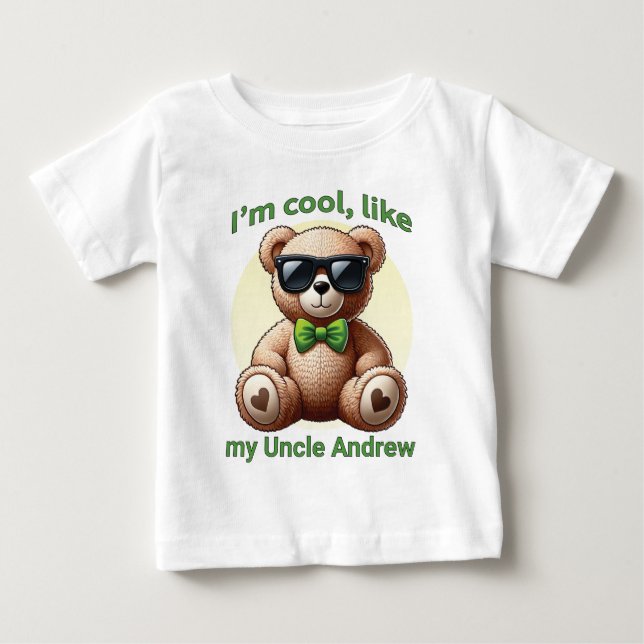 Ich bin Cooler Teddybär mit einem grünen Bow, der  Baby T-shirt (Vorderseite)