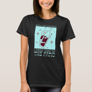 Ich bin draußen und trinke Wein auf dem Gartenwein T-Shirt
