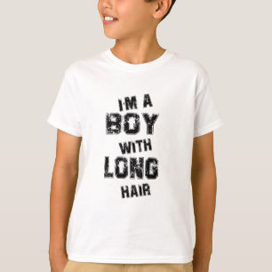 Ich bin ein Junge mit lustigen langen Haaren für K T-Shirt