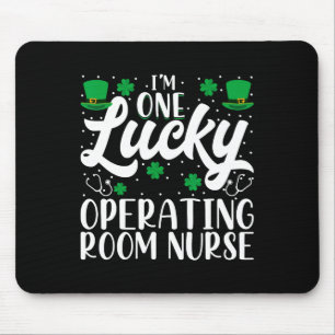 Ich bin eine glückliche Operationssaal-Krankenschw Mousepad