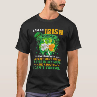 Ich bin eine irische Frau, die ich mit meinem Herz T-Shirt