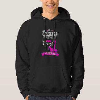 Ich bin eine Prinzessin, aber eine Bestie auf dem  Hoodie