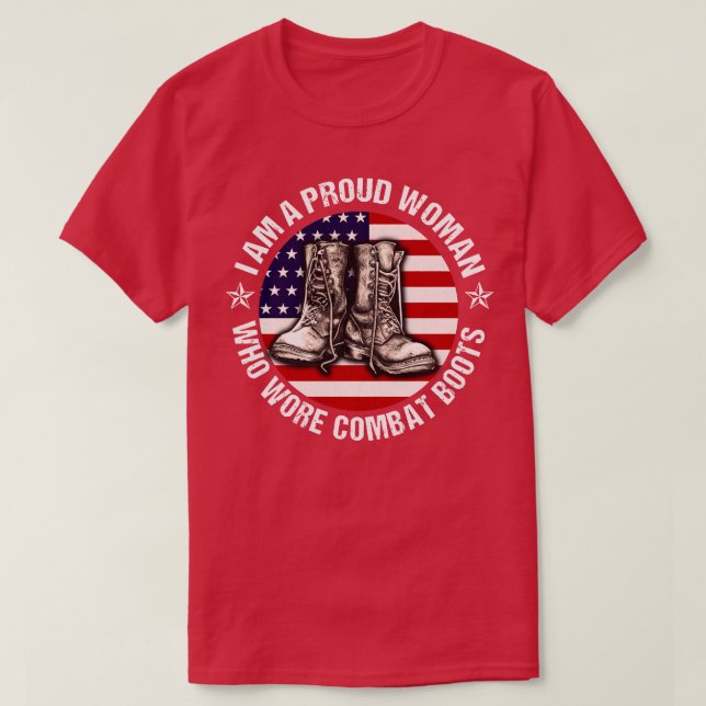 Ich bin eine stolze Frau, die Kampfstiefel trug T-Shirt (Design vorne)
