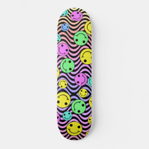 Ich bin froh auf der Innenseite Skateboard
