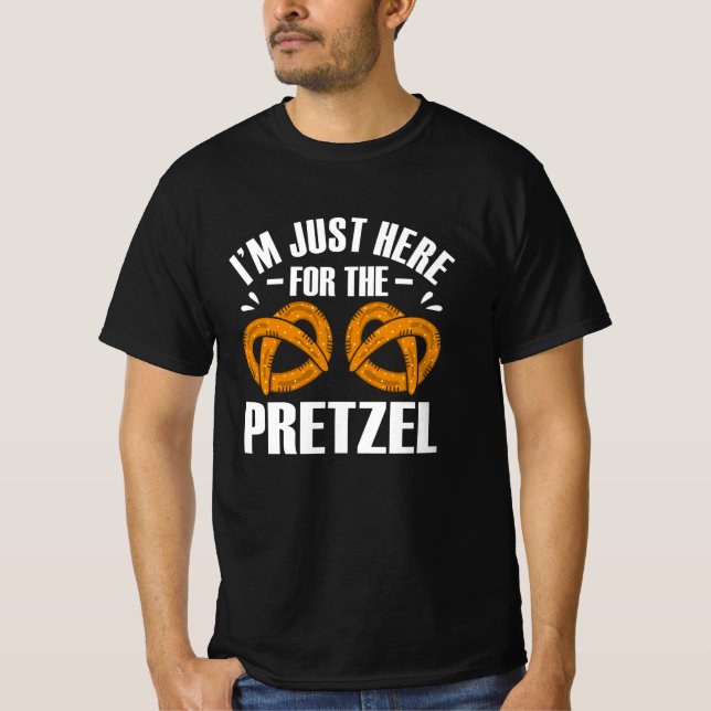 Ich bin gerade hier für den Pretzel Funny Prezel F T-Shirt (Vorderseite)