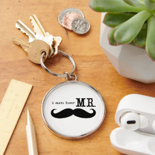 Ich bin ihr Mr. Mustache Grooms Geschenke Schlüsselanhänger