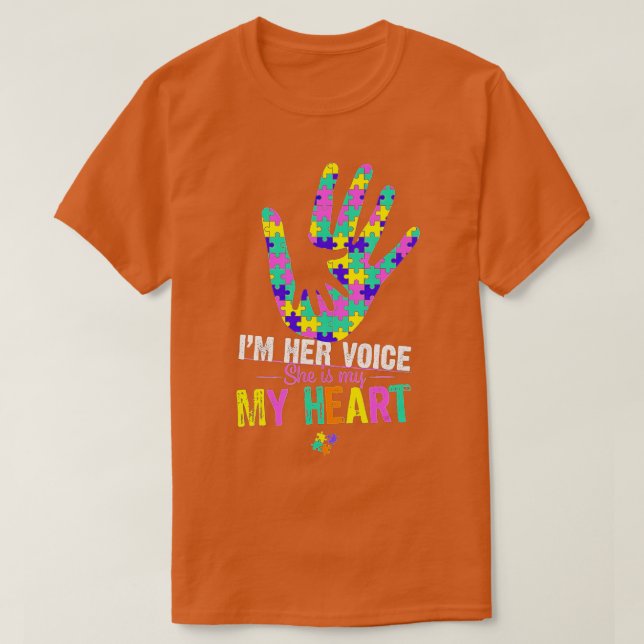 Ich bin ihre Stimme. Sie ist meine Herz-Autismus-M T-Shirt (Design vorne)