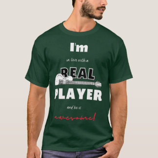 Ich bin in Liebe mit einem echten Bass Gitarristen T-Shirt