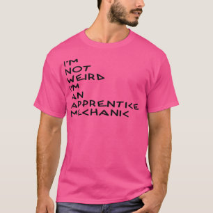 Ich bin kein seltsames Ich an einem Lehrstoff-Mech T-Shirt