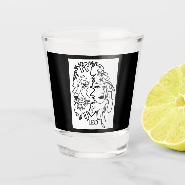 Ich bin LEO Schnapsglas (Vorderseite)