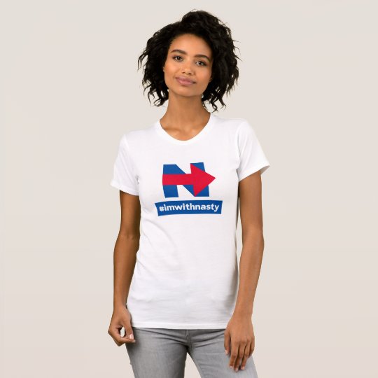 Ich bin mit ekligem T-Shirt