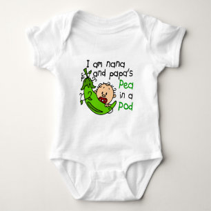 Ich bin Nana- und Papaerbse in einer Hülse Baby Strampler