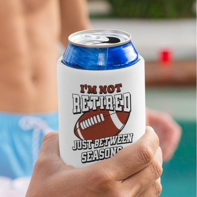 Ich bin nicht nur zwischen den Fußballsaisons müde Dosenkühler (Von Creator hochgeladen)