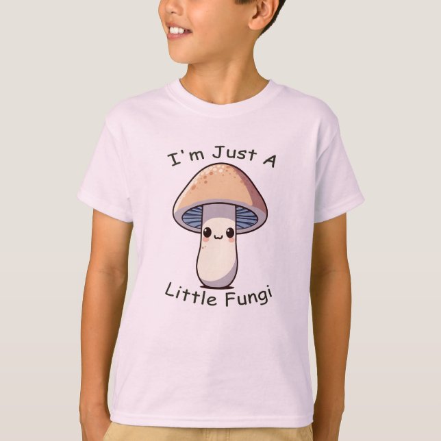 Ich bin nur ein kleines Fungi Anime Funny Mushroom T-Shirt (Vorderseite)