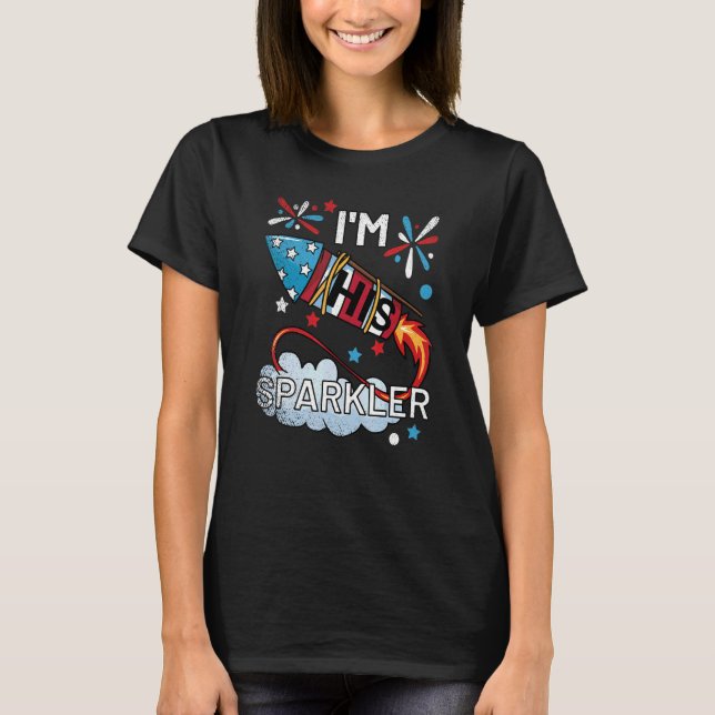 Ich bin sein Sparkler 4. Juli sein und ihr Matchin T-Shirt (Vorderseite)