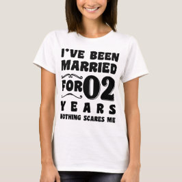 Ich bin seit zwei Jahren Verheiratet Hochzeitsfeie T-Shirt