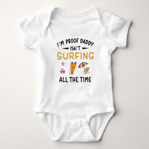 Ich bin sicher, dass Papa nicht die ganze Zeit sur Baby Strampler