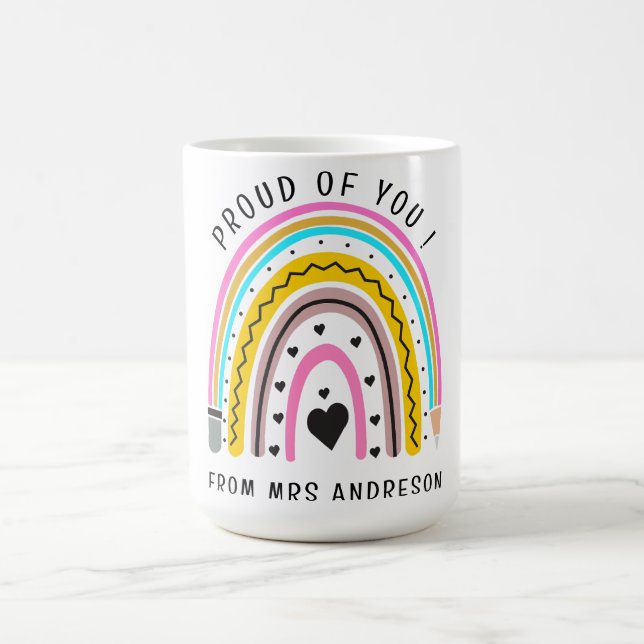 Ich bin stolz auf deine farbenfrohe Lehrerermutigu Kaffeetasse (Mittel)
