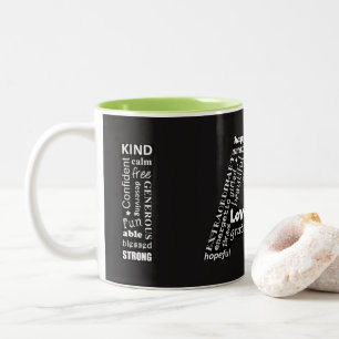 Ich bin weiß auf der schwarzen Tasse
