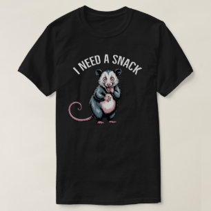 Ich brauche einen Snack schreiendes Possum t – Lus T-Shirt
