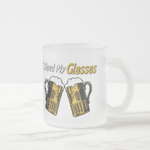 Ich brauche meine Brille-Bier-Spaß-Tasse Mattglastasse