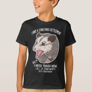 Ich brauche Müll jetzt Possum Meme Funny Possum T-Shirt