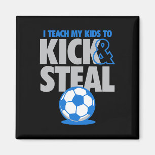 Ich bringe meinen Kindern bei zu treten und zu ste Magnet