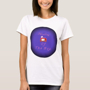 Ich denke über die Kiste hinaus. T-Shirt