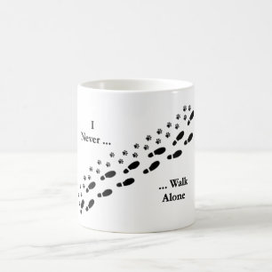 Ich des Hundeliebhabers gehe nie alleinPawprint Kaffeetasse